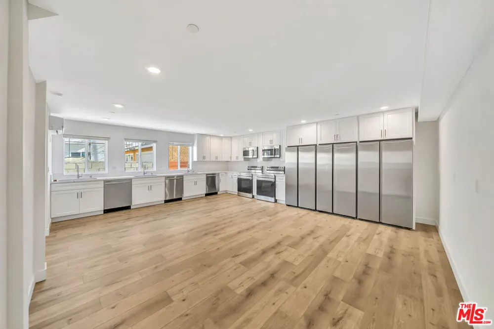 1584 W 37th Street #Room 3 Los Angeles, CA 90018