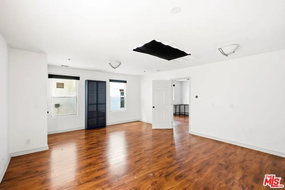 20851 Cheney Drive Topanga, CA 90290