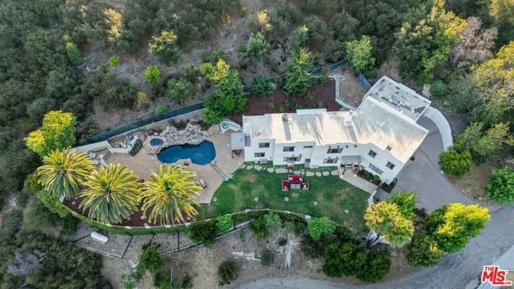20851 Cheney Drive Topanga, CA 90290