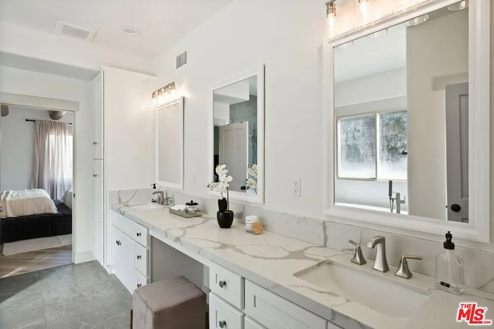 20851 Cheney Drive Topanga, CA 90290