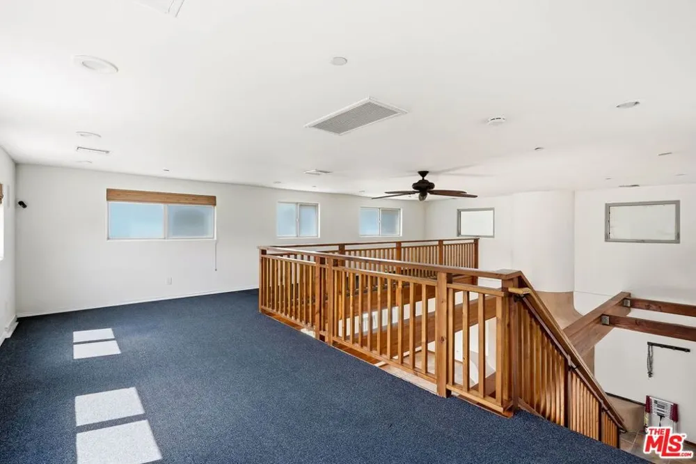20851 Cheney Drive Topanga, CA 90290