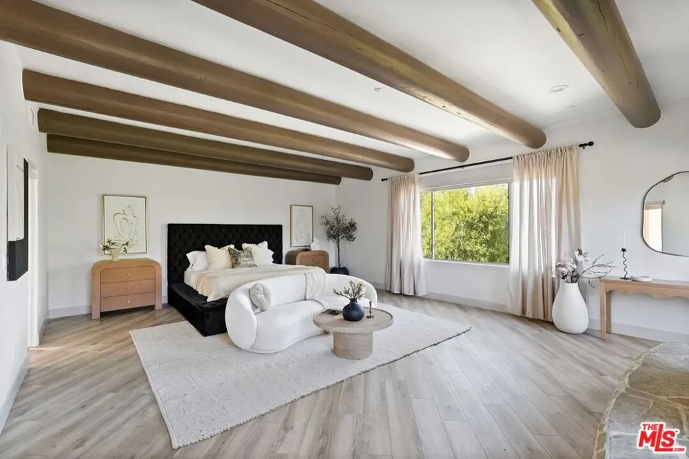 20851 Cheney Drive Topanga, CA 90290