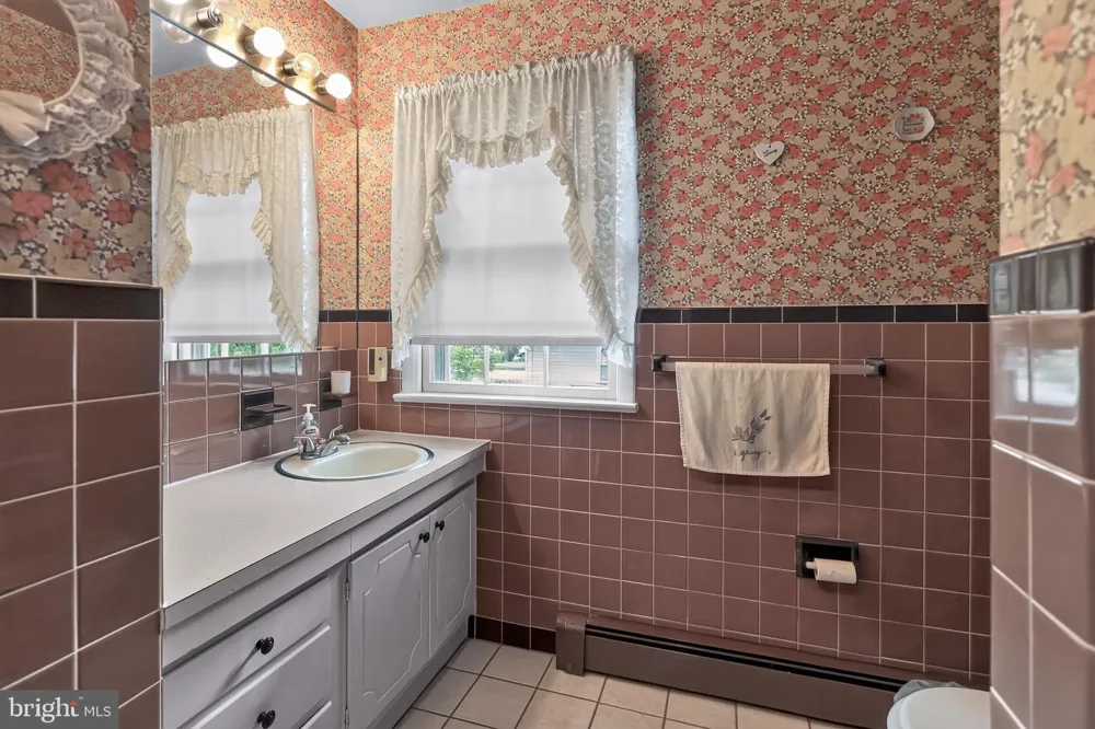 1782 SEQUOIA DRIVE Vineland, NJ 08361