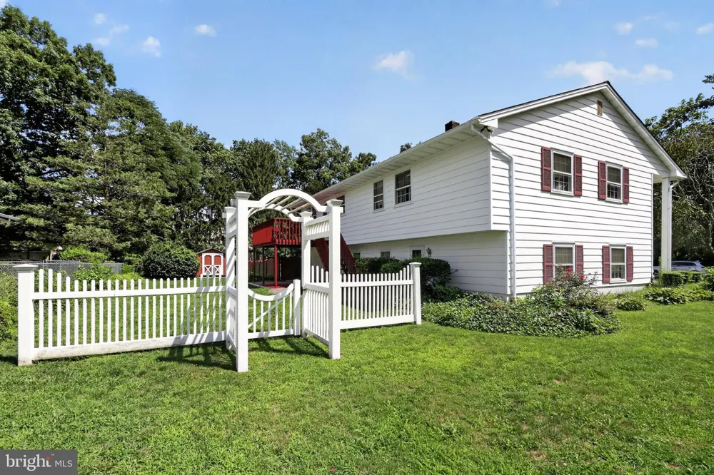1782 SEQUOIA DRIVE Vineland, NJ 08361