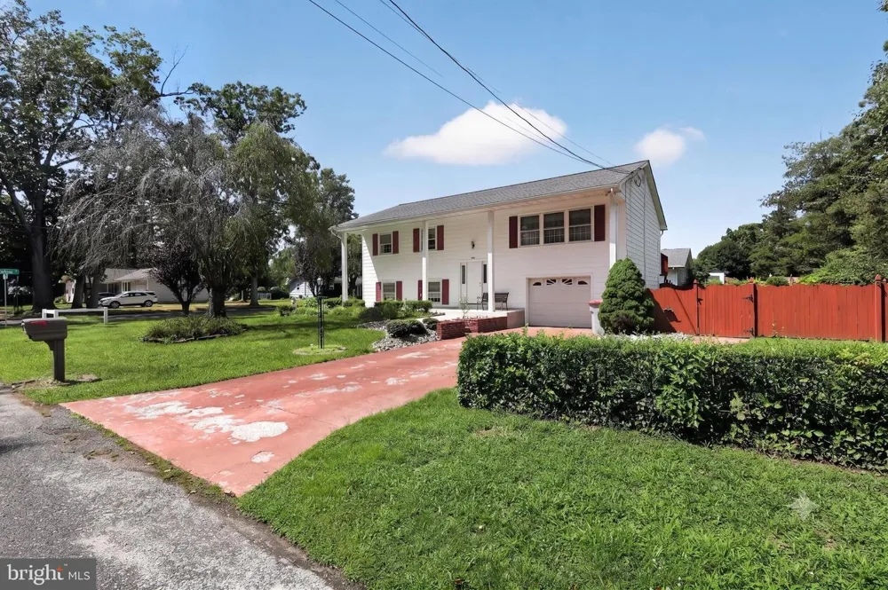 1782 SEQUOIA DRIVE Vineland, NJ 08361
