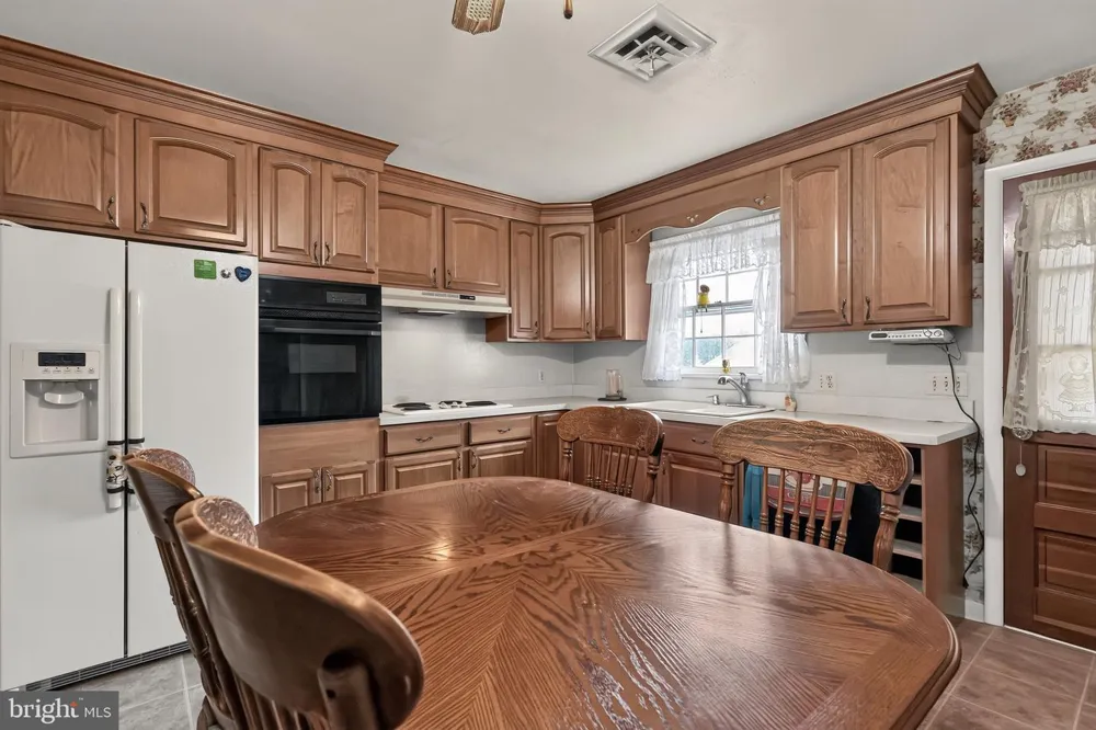 1782 SEQUOIA DRIVE Vineland, NJ 08361