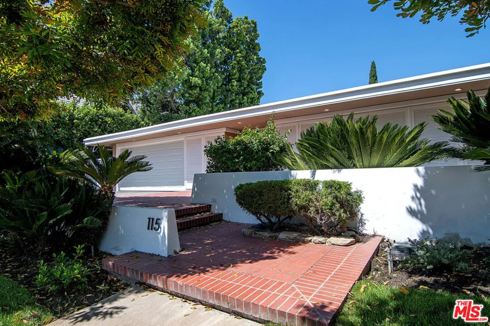 115 S June Street Los Angeles, CA 90004