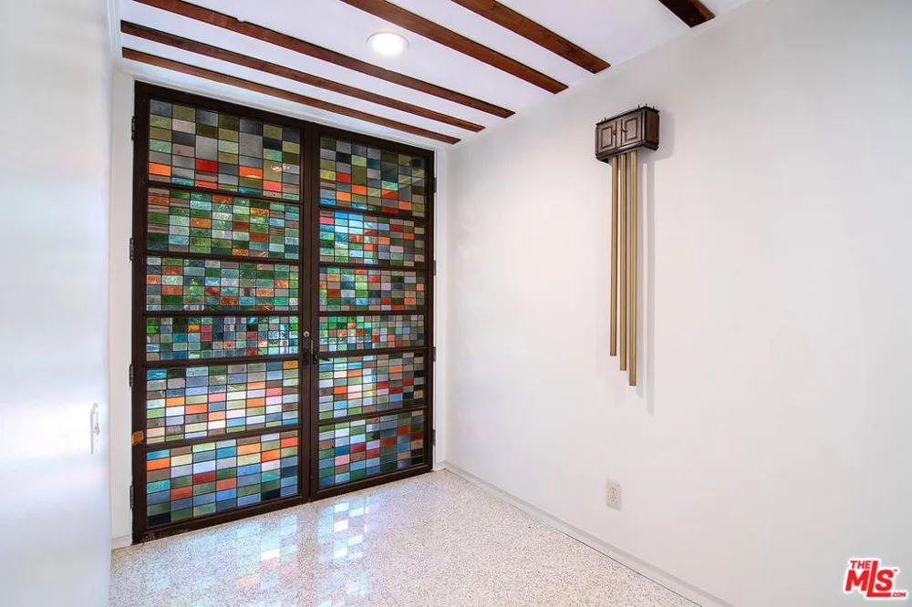 115 S June Street Los Angeles, CA 90004
