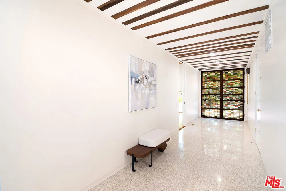 115 S June Street Los Angeles, CA 90004