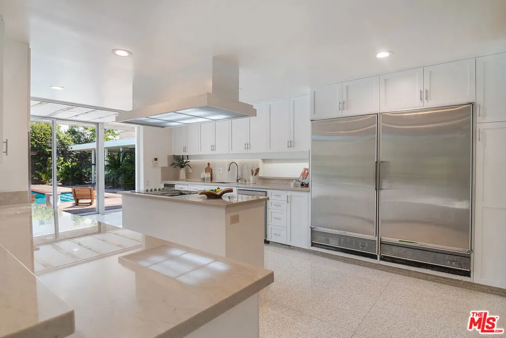115 S June Street Los Angeles, CA 90004