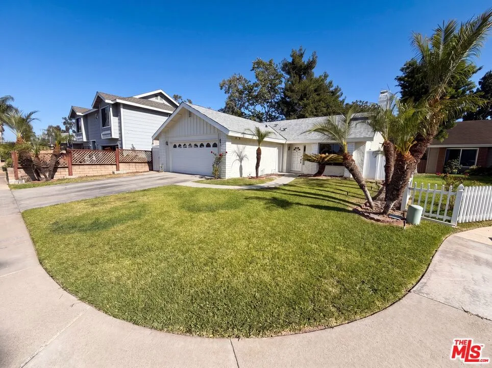 23732 San Dona Laguna Hills, CA 92653