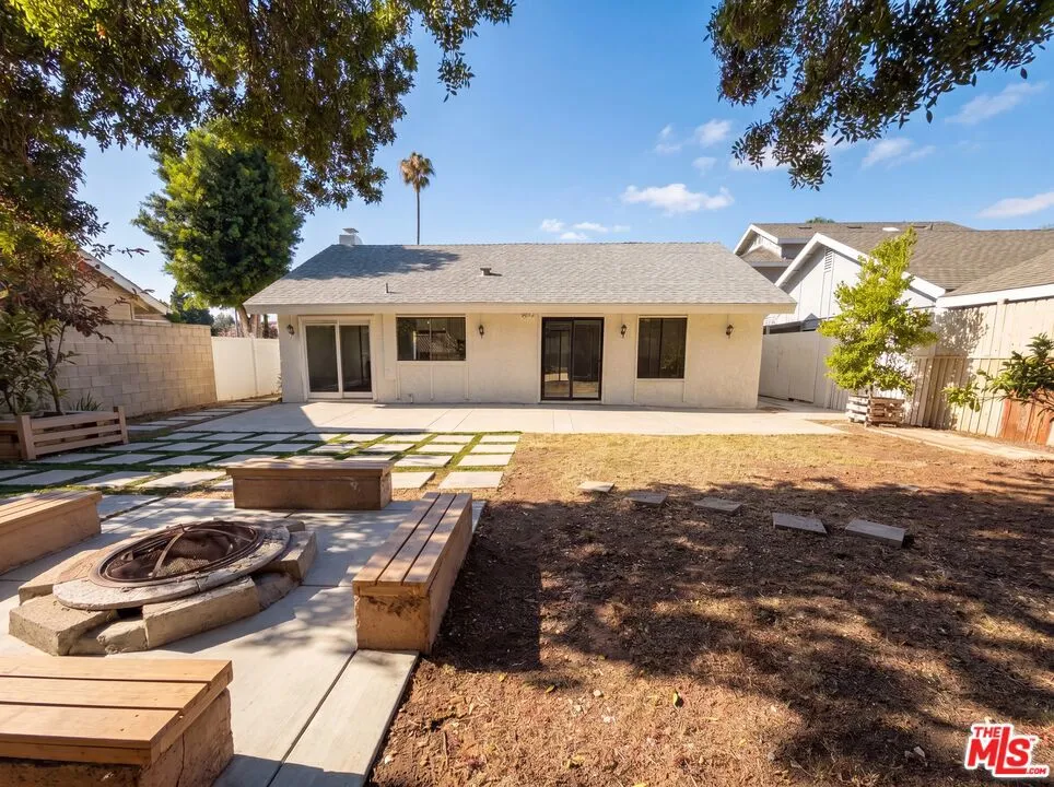 23732 San Dona Laguna Hills, CA 92653
