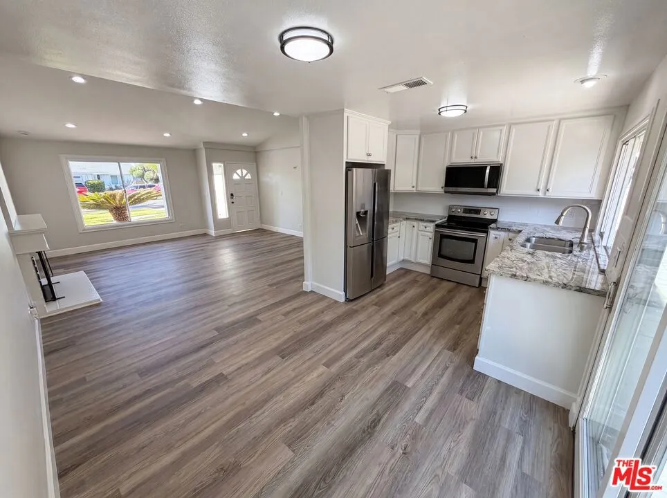 23732 San Dona Laguna Hills, CA 92653