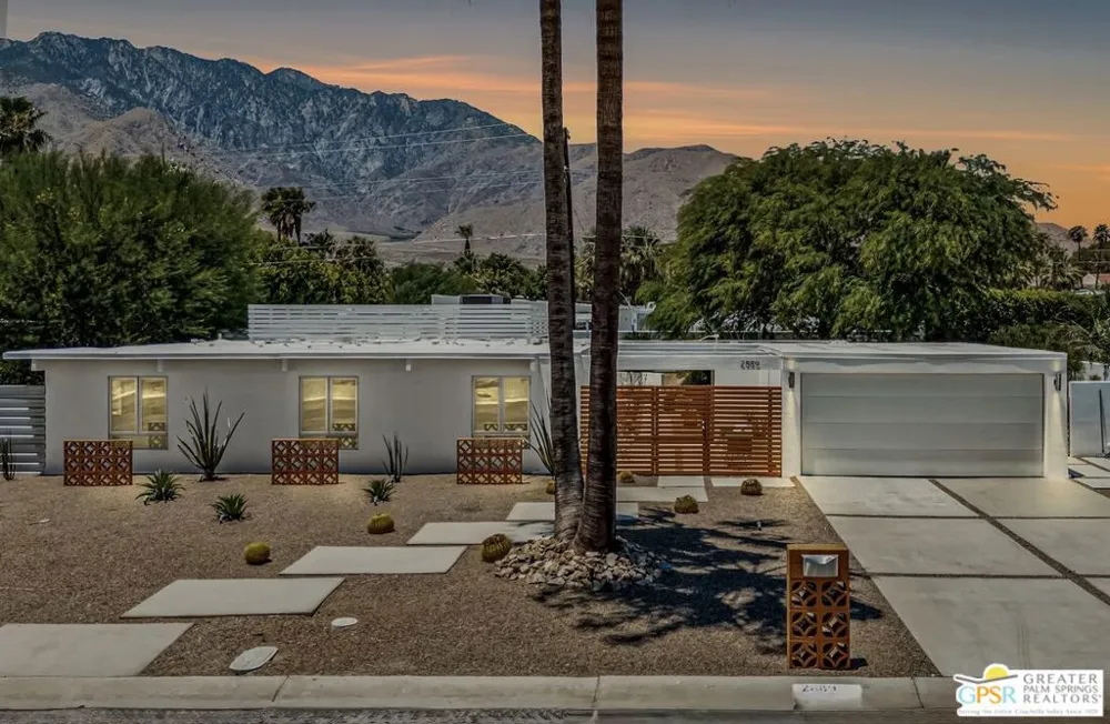 2889 Davis Way Palm Springs, CA 92262