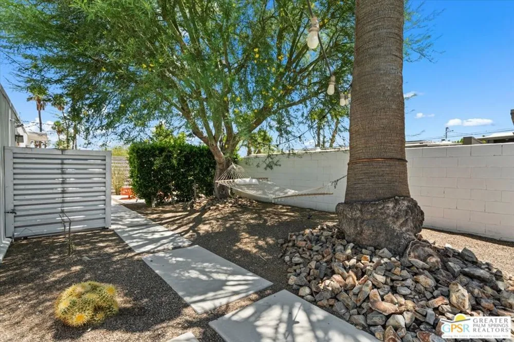 2889 Davis Way Palm Springs, CA 92262