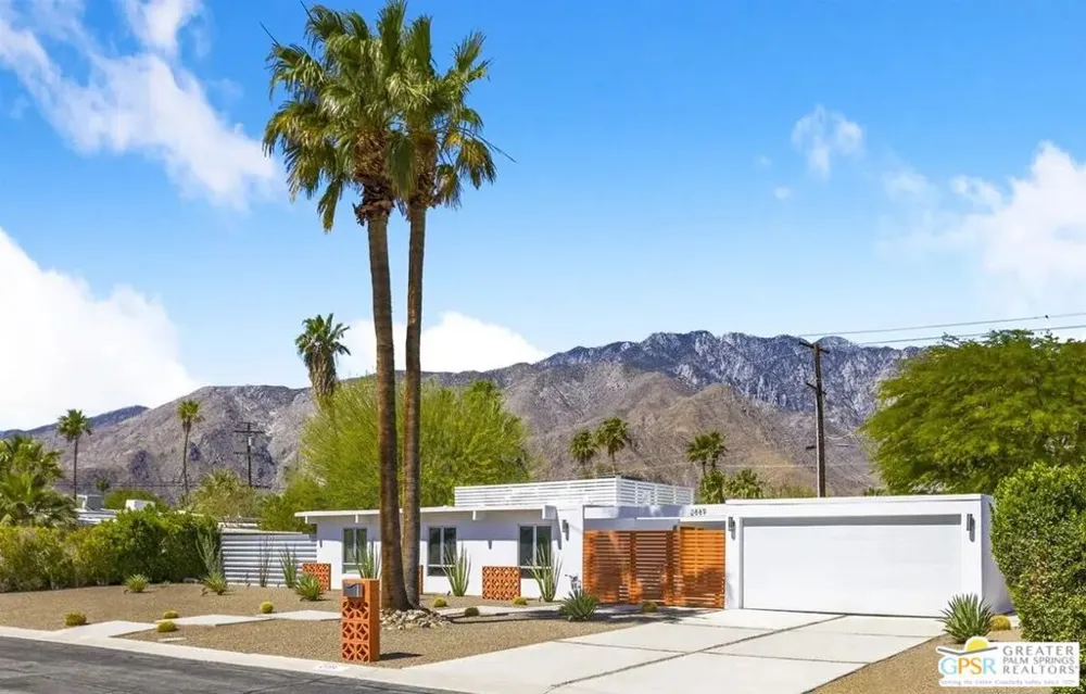2889 Davis Way Palm Springs, CA 92262