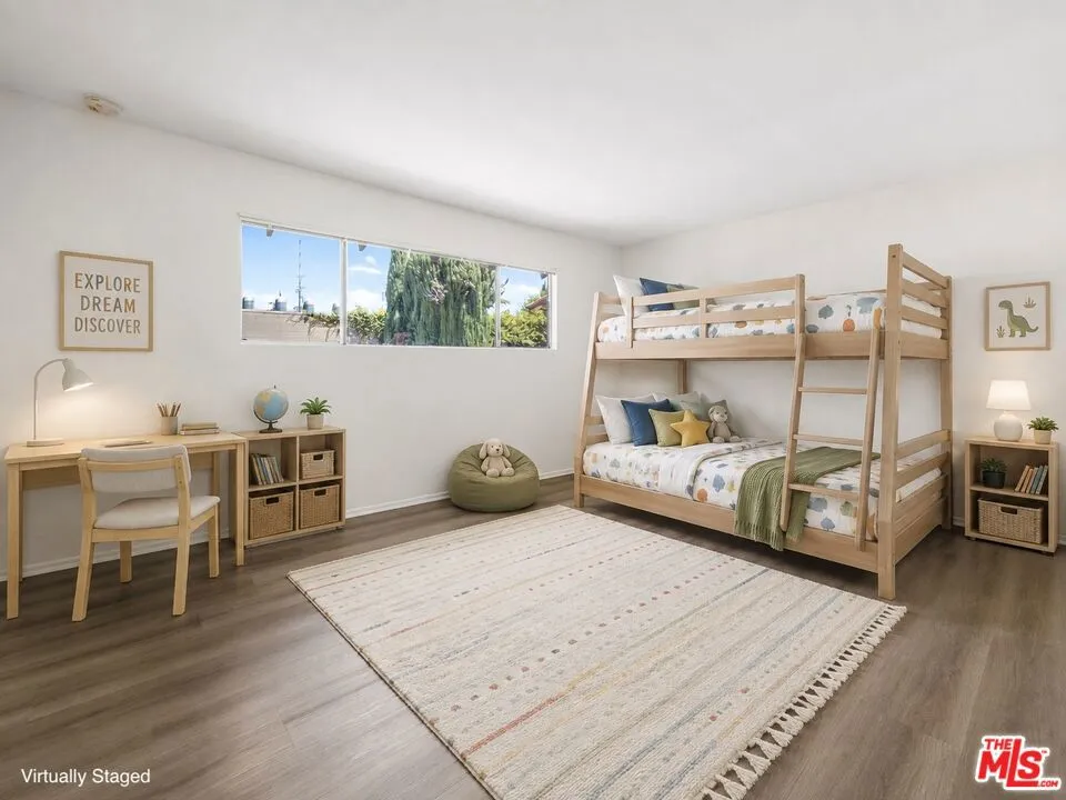 6741 Buffalo Avenue Valley Glen, CA 91401