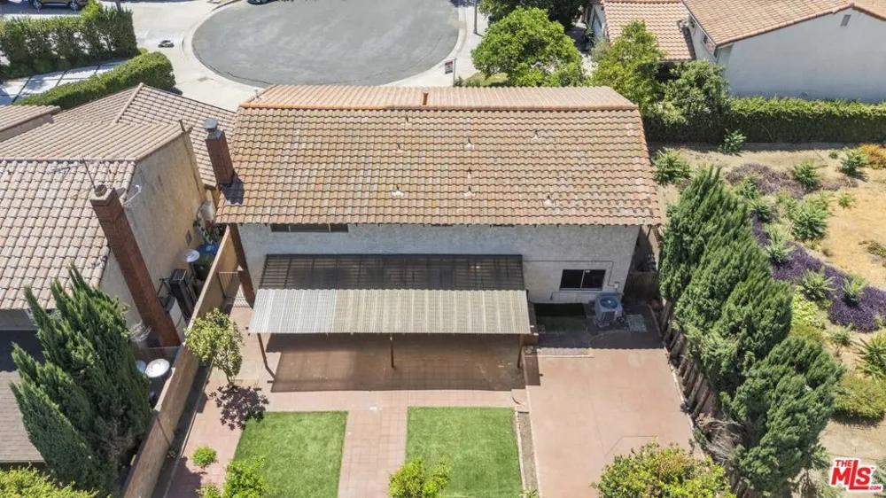 6741 Buffalo Avenue Valley Glen, CA 91401