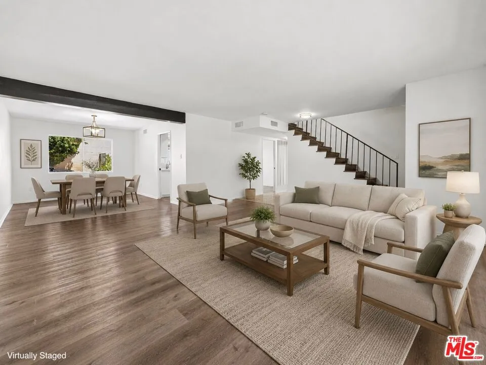 6741 Buffalo Avenue Valley Glen, CA 91401