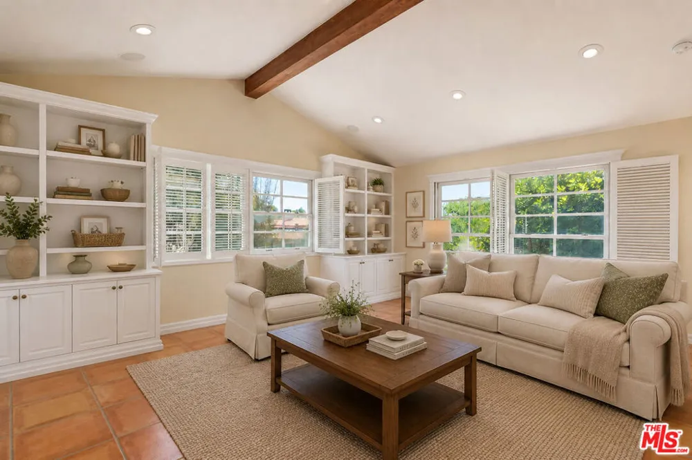 1519 Schuyler Road Los Angeles, CA 90210