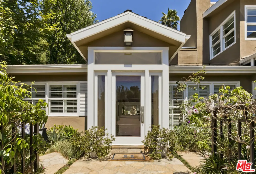 1519 Schuyler Road Los Angeles, CA 90210