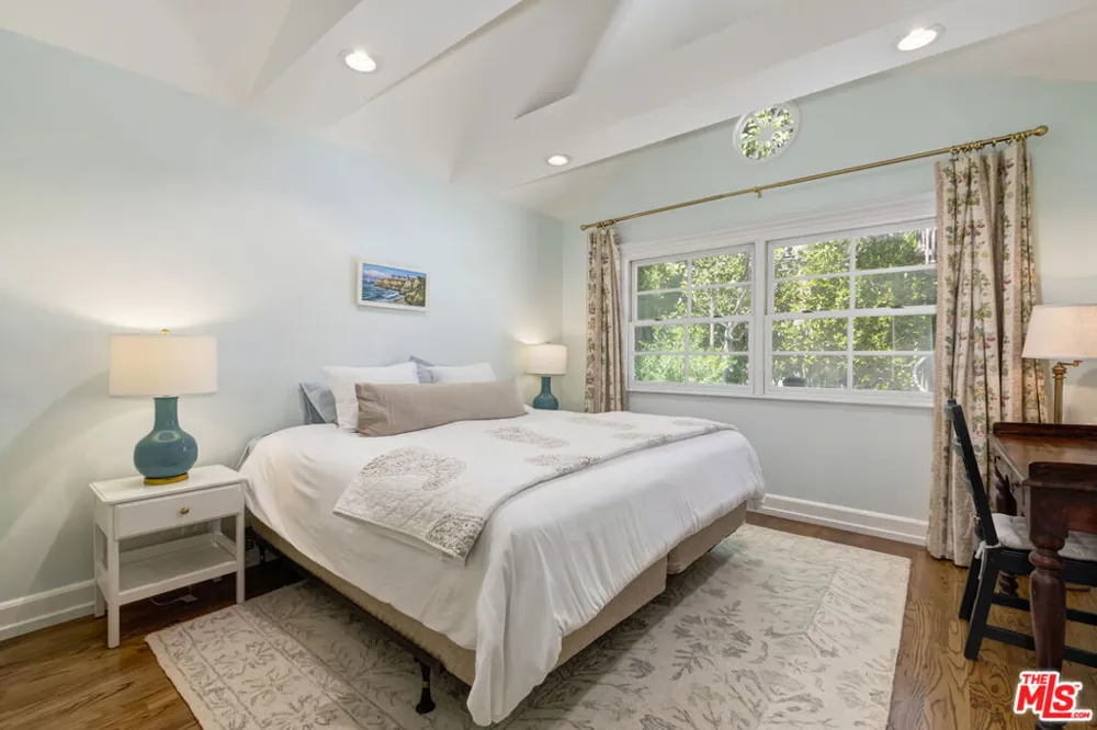 1519 Schuyler Road Los Angeles, CA 90210