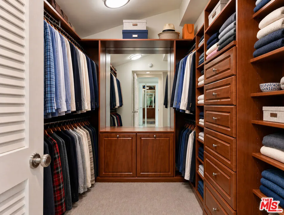 1519 Schuyler Road Los Angeles, CA 90210