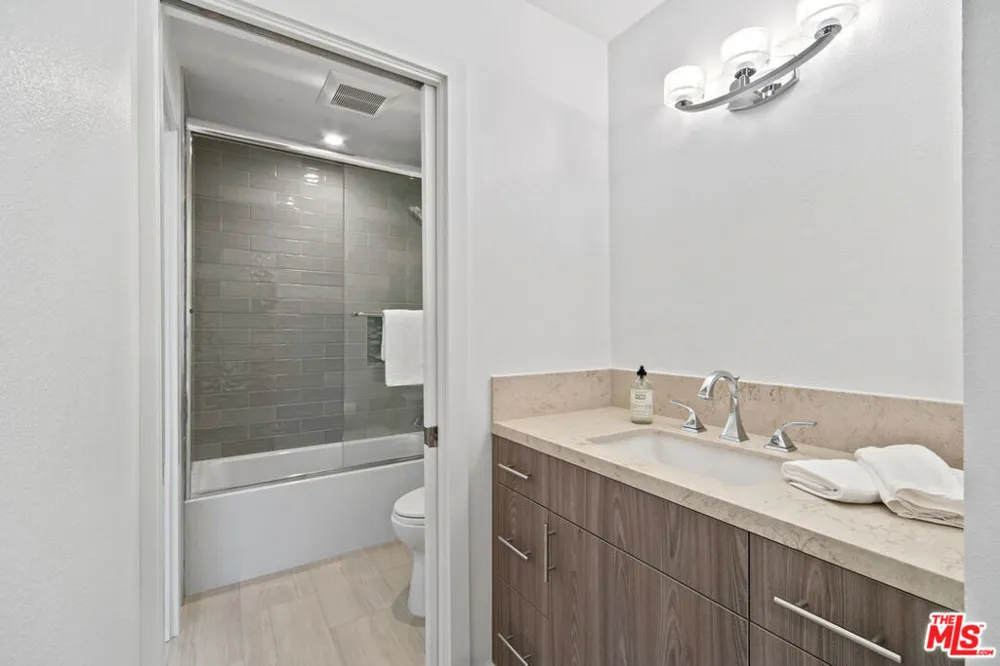 2688 Rambla Pacifico Street Malibu, CA 90265
