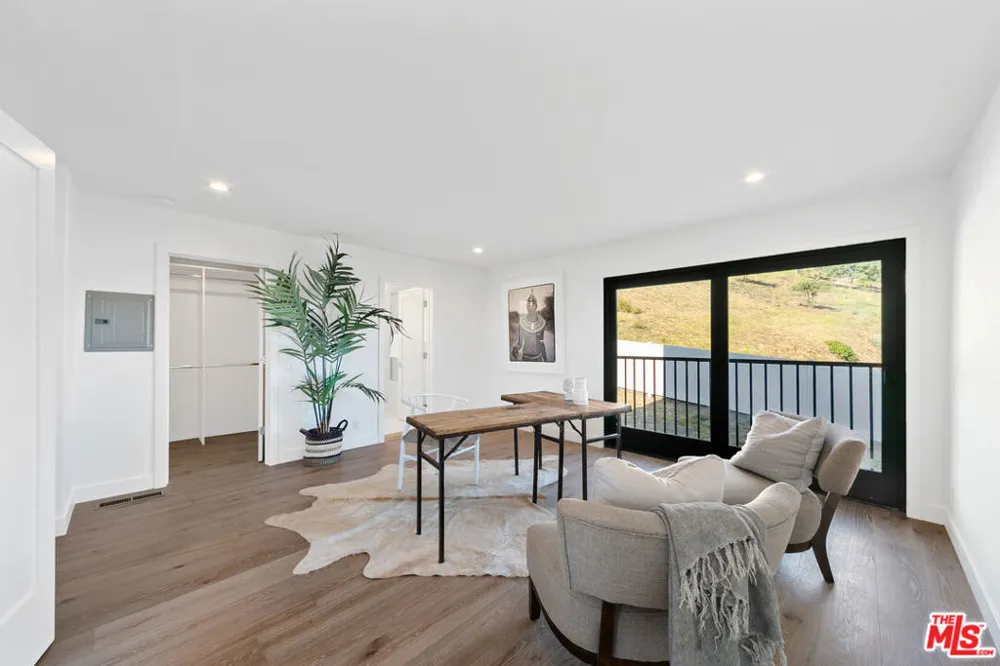 2688 Rambla Pacifico Street Malibu, CA 90265