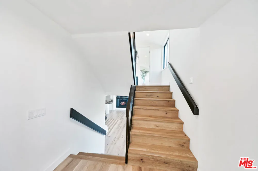 2688 Rambla Pacifico Street Malibu, CA 90265