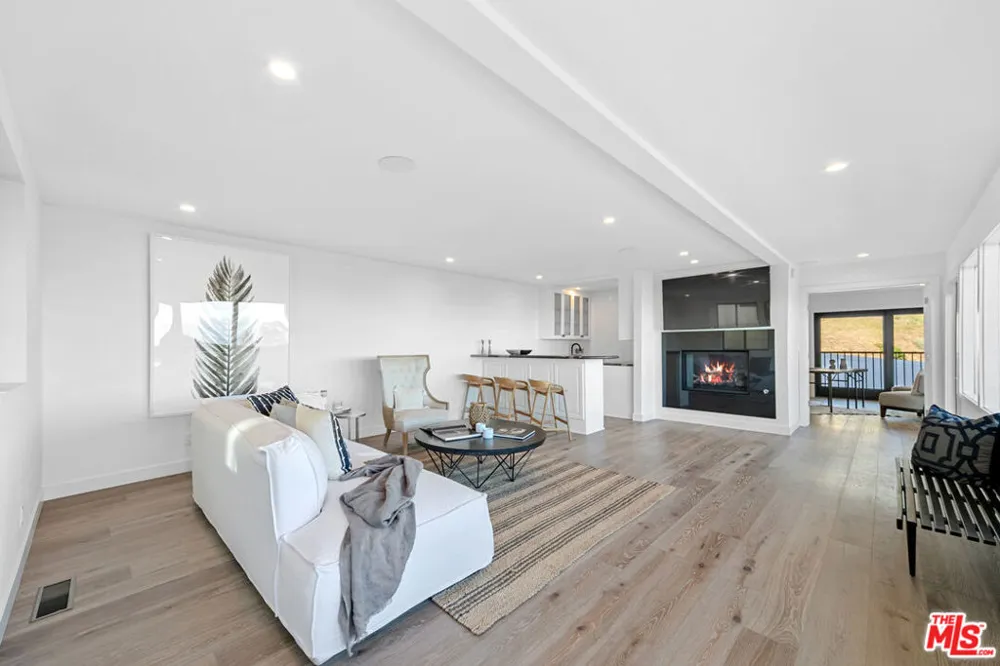 2688 Rambla Pacifico Street Malibu, CA 90265