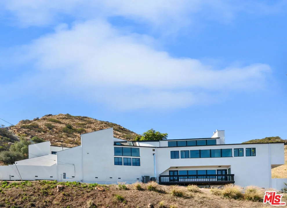 2688 Rambla Pacifico Street Malibu, CA 90265