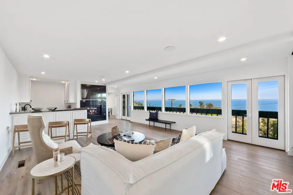 2688 Rambla Pacifico Street Malibu, CA 90265