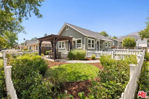 1677 Sierra Bonita Avenue