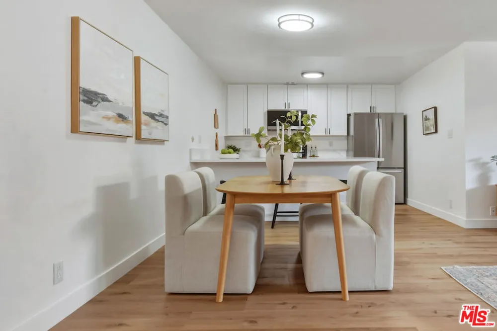 5403 Newcastle Avenue #19 Encino, CA 91316