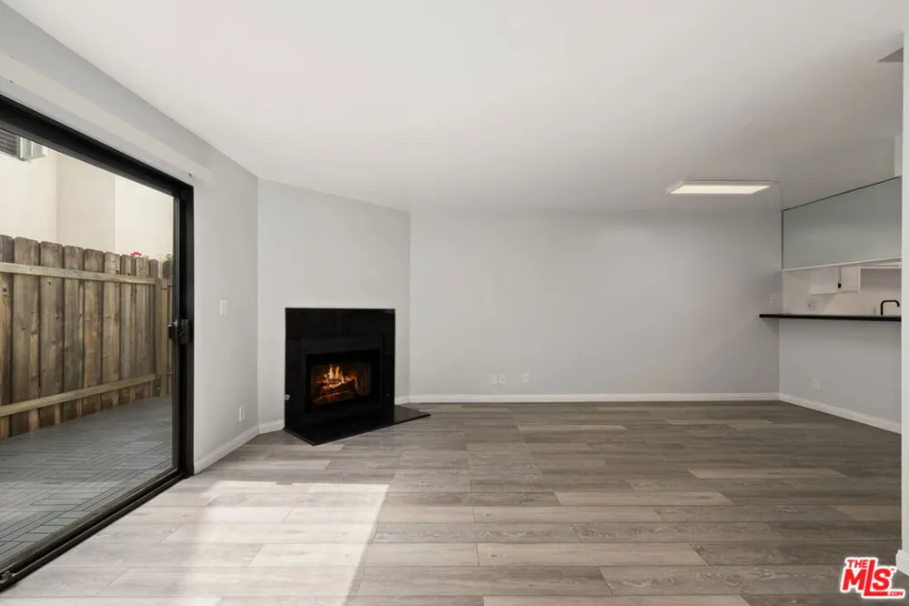 2337 Oak Street #2 Santa Monica, CA 90405