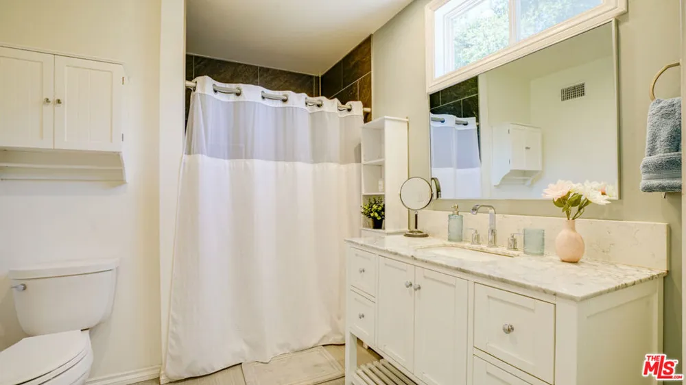 9790 Shadow Island Drive Shadow Hills, CA 91040
