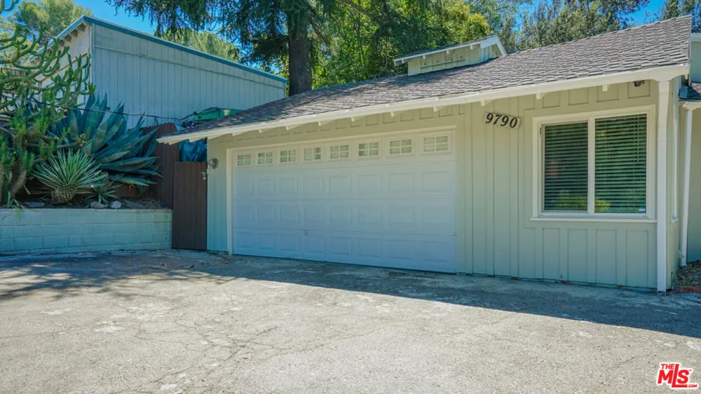 9790 Shadow Island Drive Shadow Hills, CA 91040