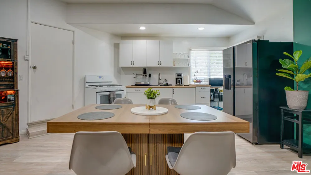 9790 Shadow Island Drive Shadow Hills, CA 91040