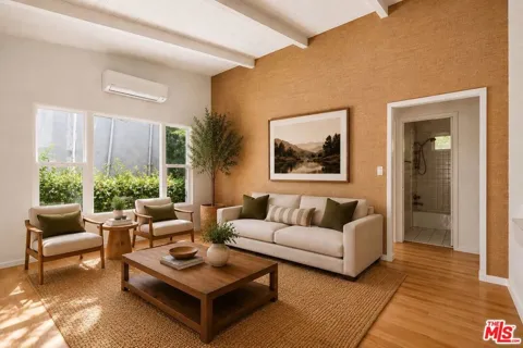 806 Westmount Drive #2