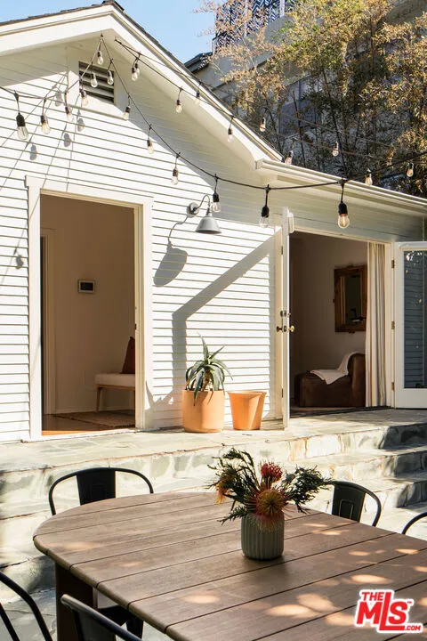 804 Westmount Drive West Hollywood, CA 90069