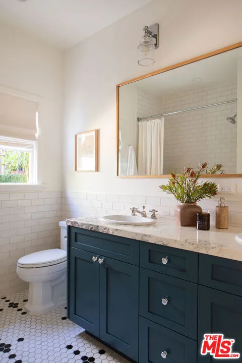 804 Westmount Drive West Hollywood, CA 90069
