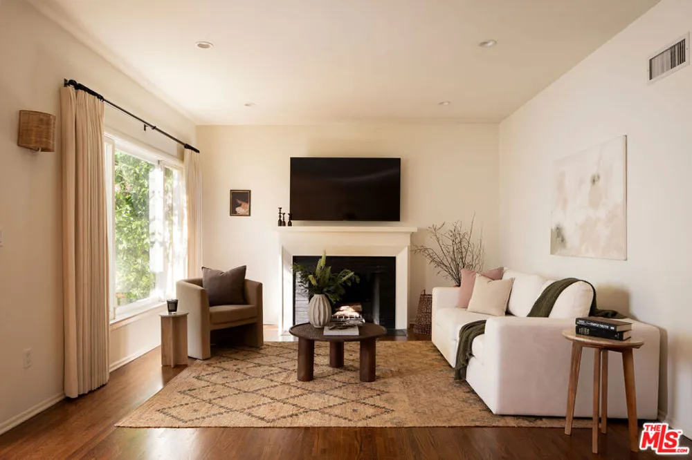 804 Westmount Drive West Hollywood, CA 90069