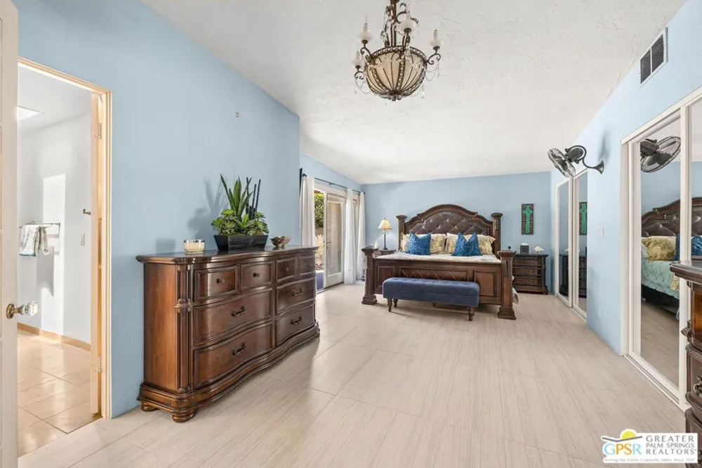 2295 E Park Drive Palm Springs, CA 92262