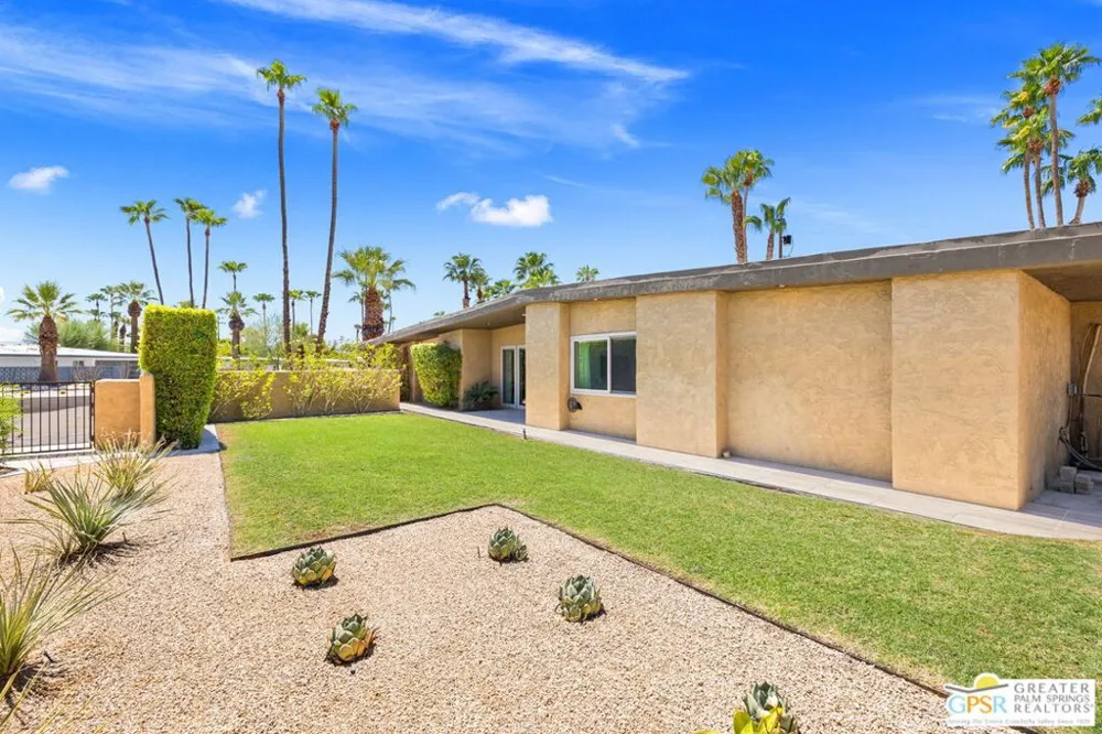 2295 E Park Drive Palm Springs, CA 92262