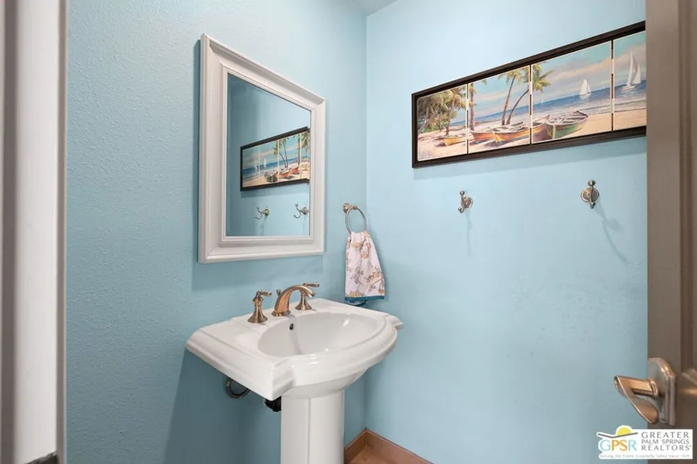 2295 E Park Drive Palm Springs, CA 92262