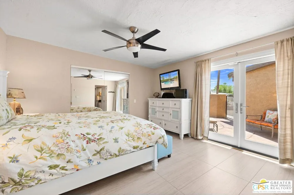 2295 E Park Drive Palm Springs, CA 92262