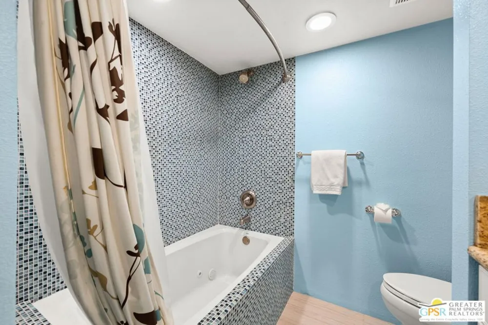2295 E Park Drive Palm Springs, CA 92262