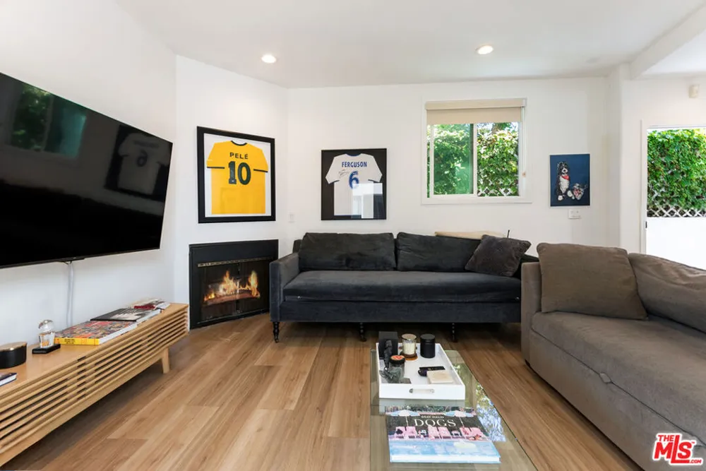 1823 20th Street #103 Santa Monica, CA 90404