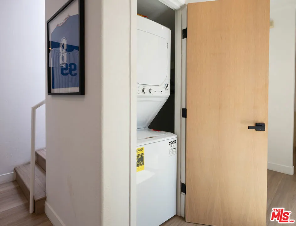 1823 20th Street #103 Santa Monica, CA 90404